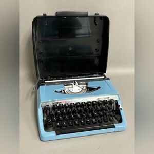 Vintage Brother Charger 11 Blue Typewriter